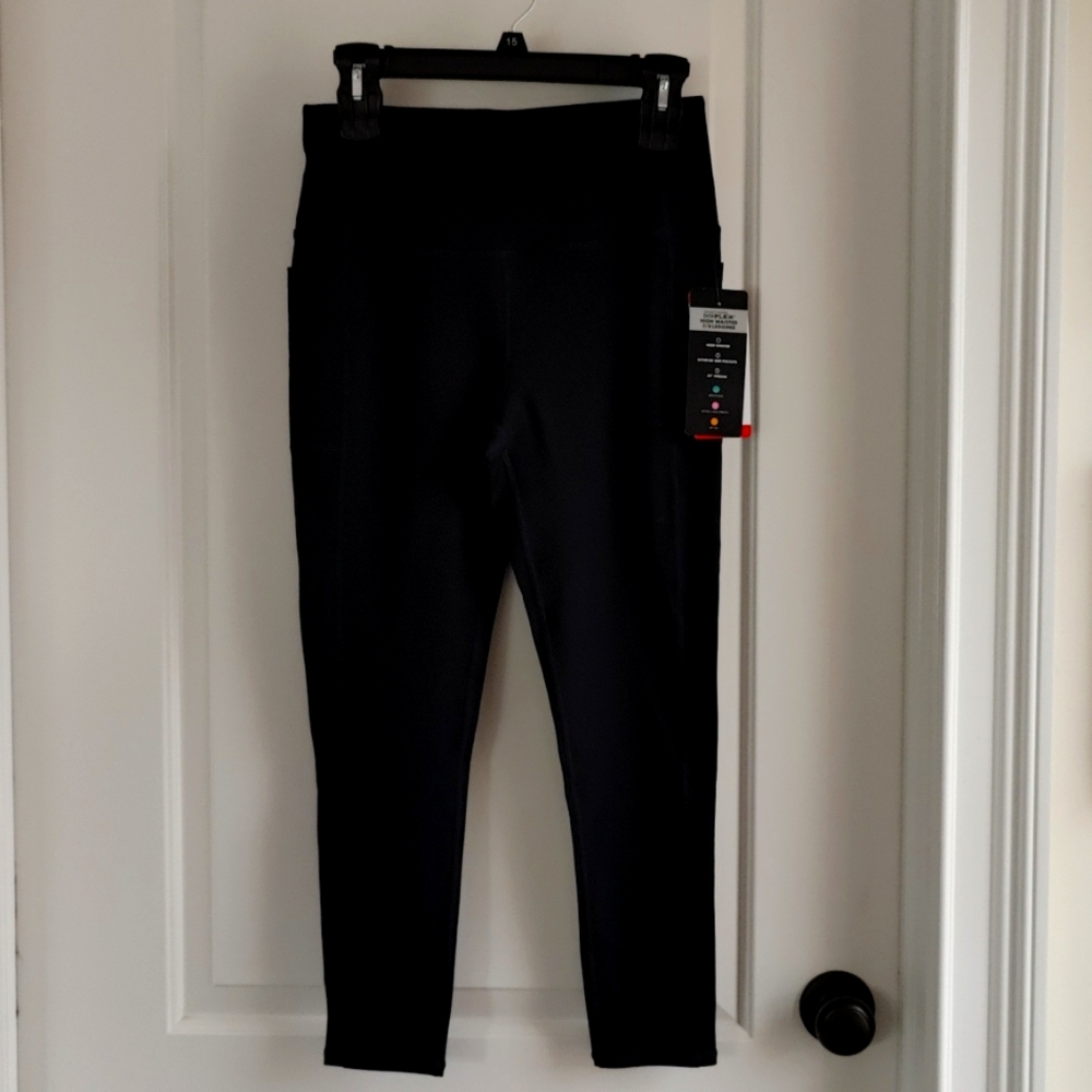 NWT Sketchers high waisted 7/8 leggings